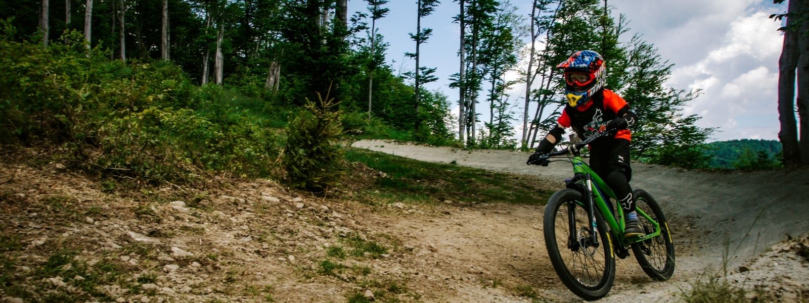 Gdzie na rower z dzieckiem – najciekawsze atrakcje rowerowe w okolicy hotelu.