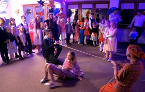 Kinder Bal