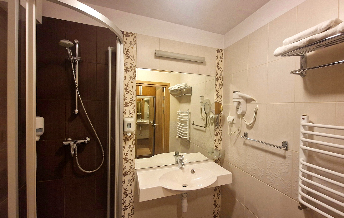 Pokój dwuosobowy standard - łazienka
