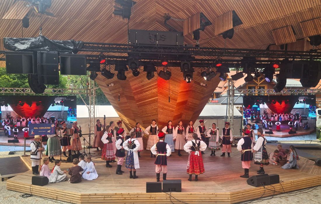 Festiwal Dziecięcych Zespołów Regionalnych